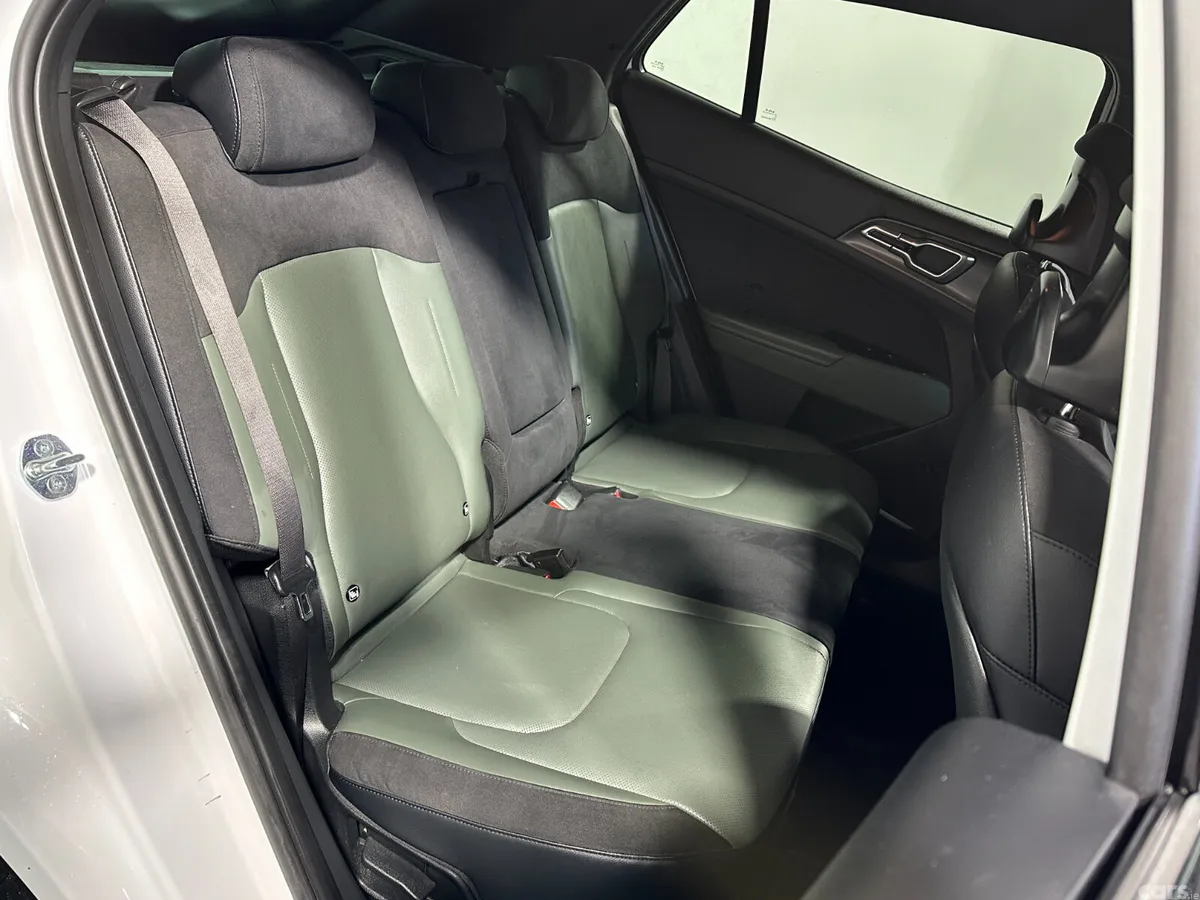 Kia Sportage SUV, Petrol Hybrid, 2024, White