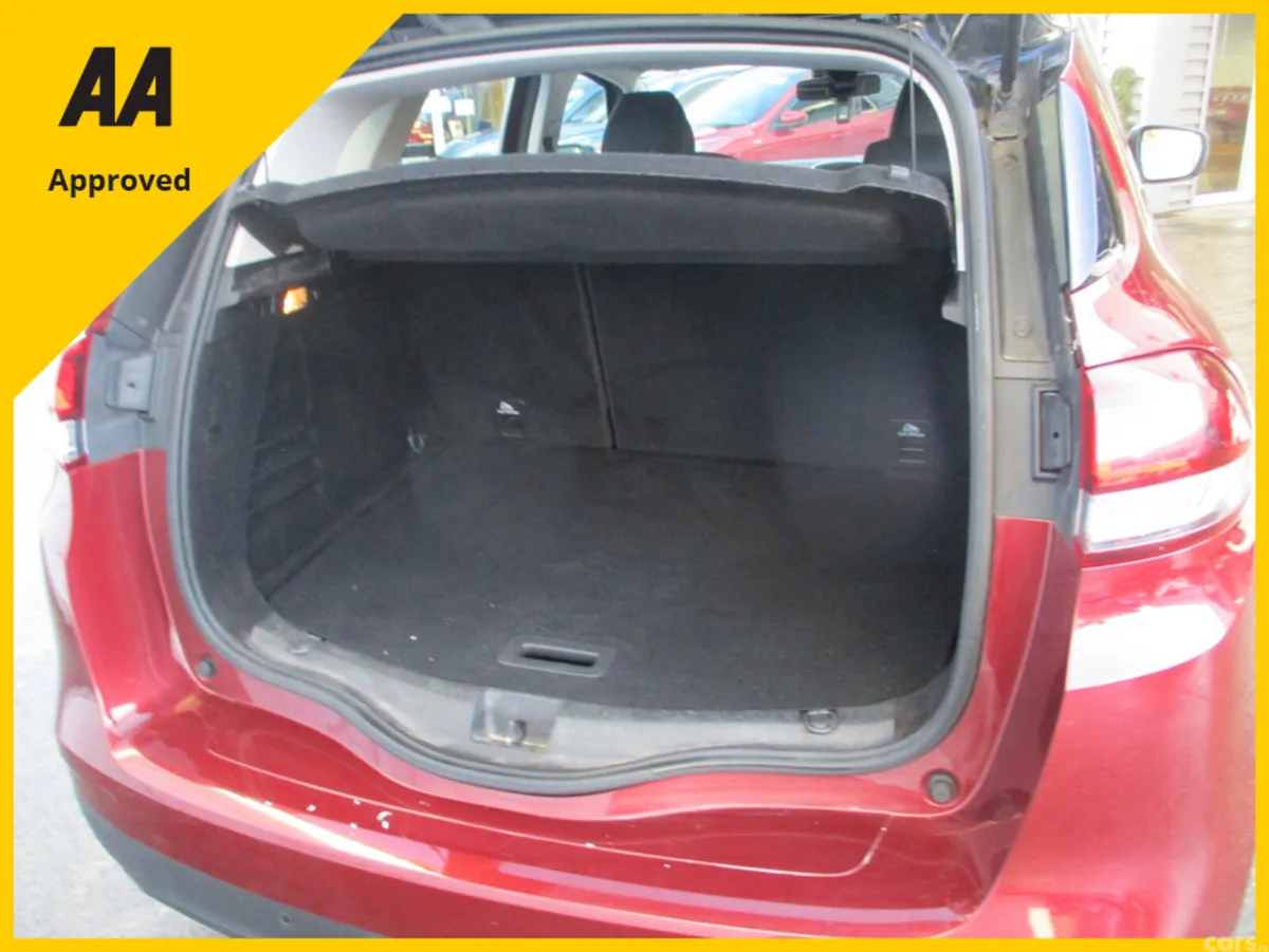 Renault Scenic Hatchback, Diesel, 2019, Red
