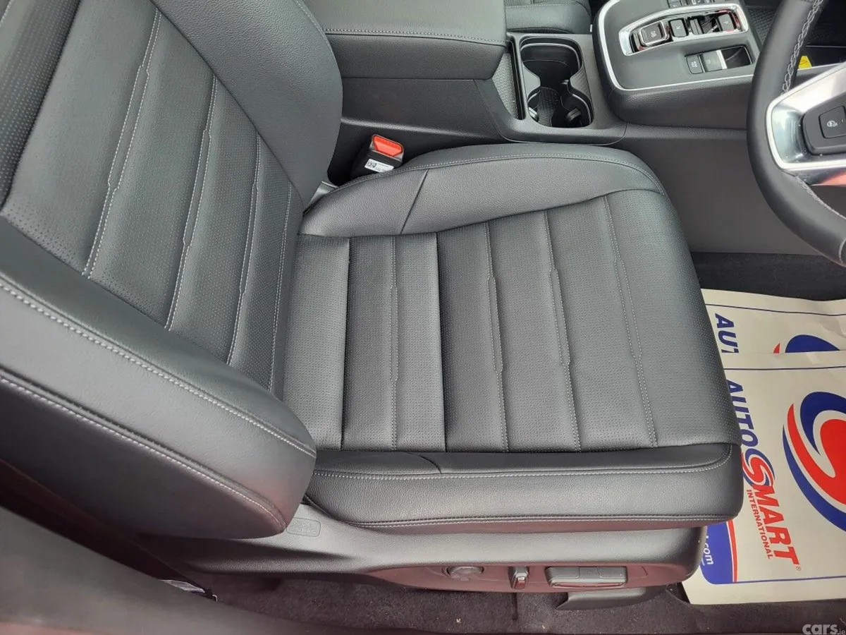 Honda CR-V SUV, Petrol Hybrid, 2024, Red