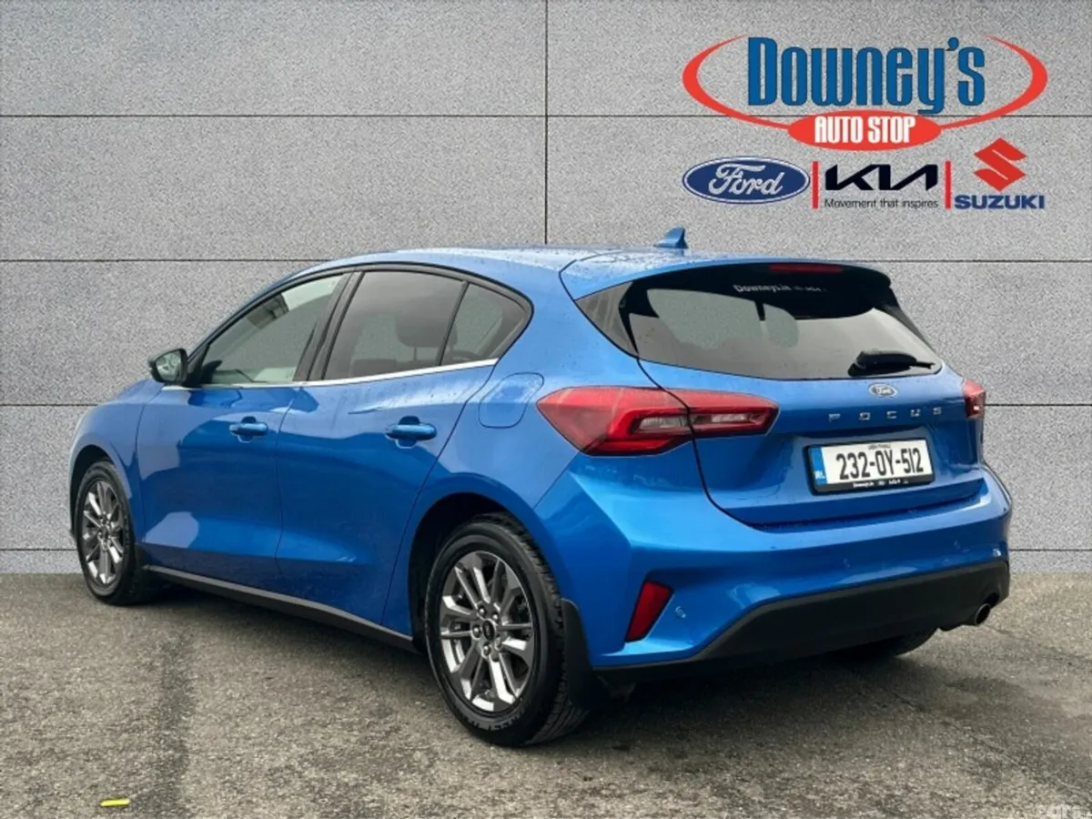 Ford Focus Hatchback, Petrol, 2023, Blue