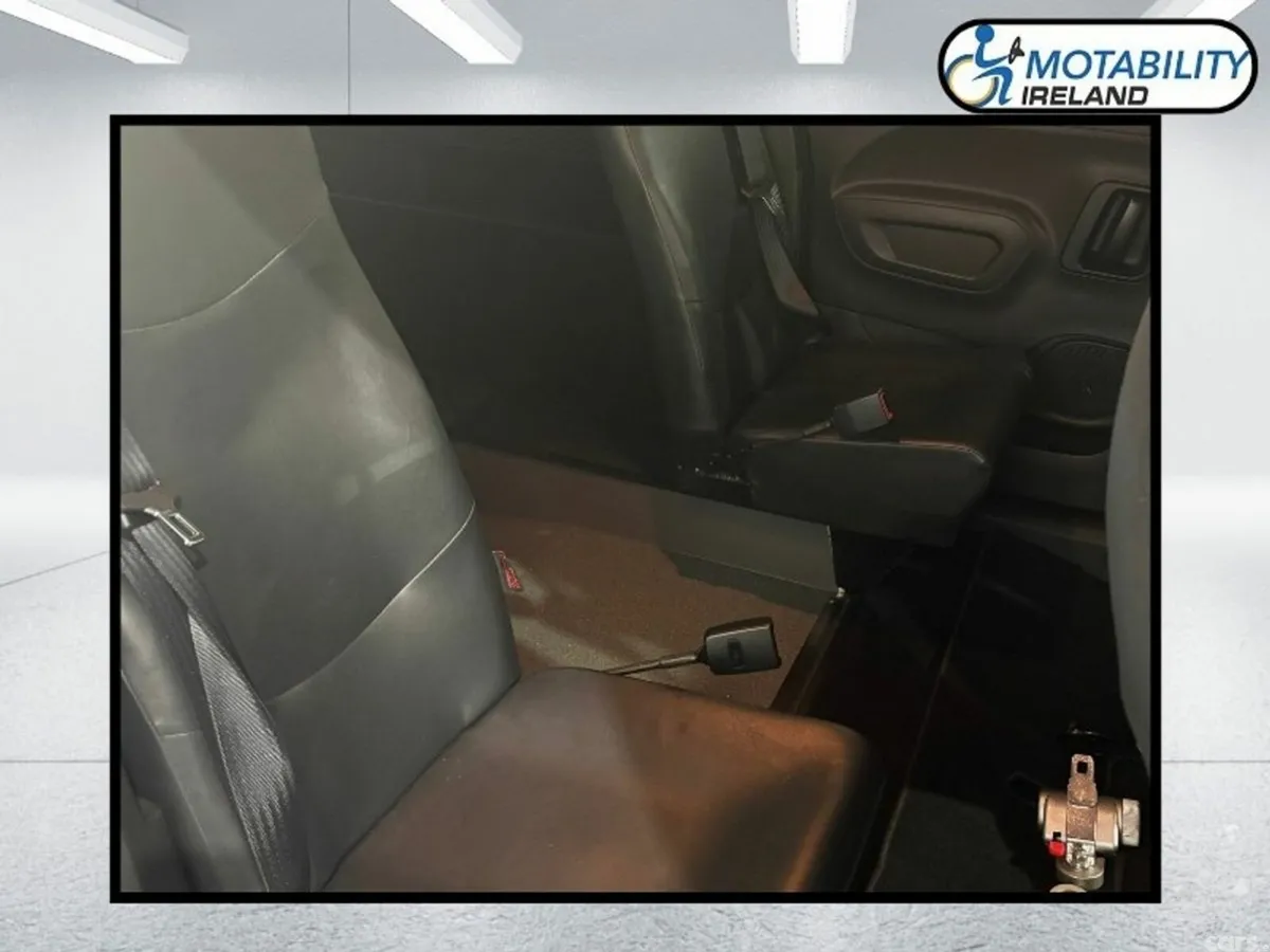 Citroen Berlingo Multispace MPV, Diesel, 2023, Grey