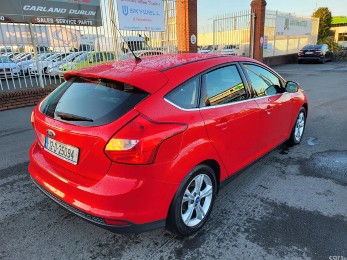 Ford Focus Hatchback, Diesel, 2012, Red
