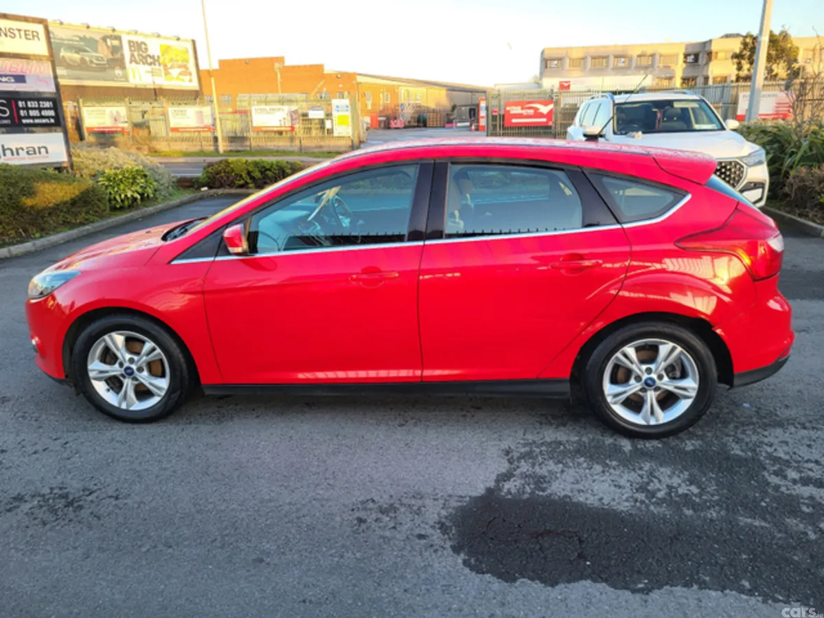 Ford Focus Hatchback, Diesel, 2012, Red