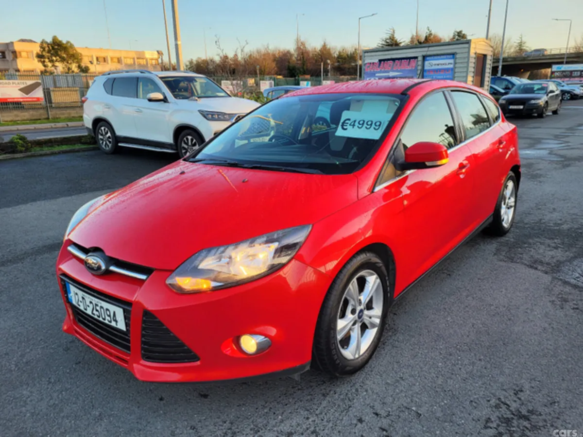 Ford Focus Hatchback, Diesel, 2012, Red