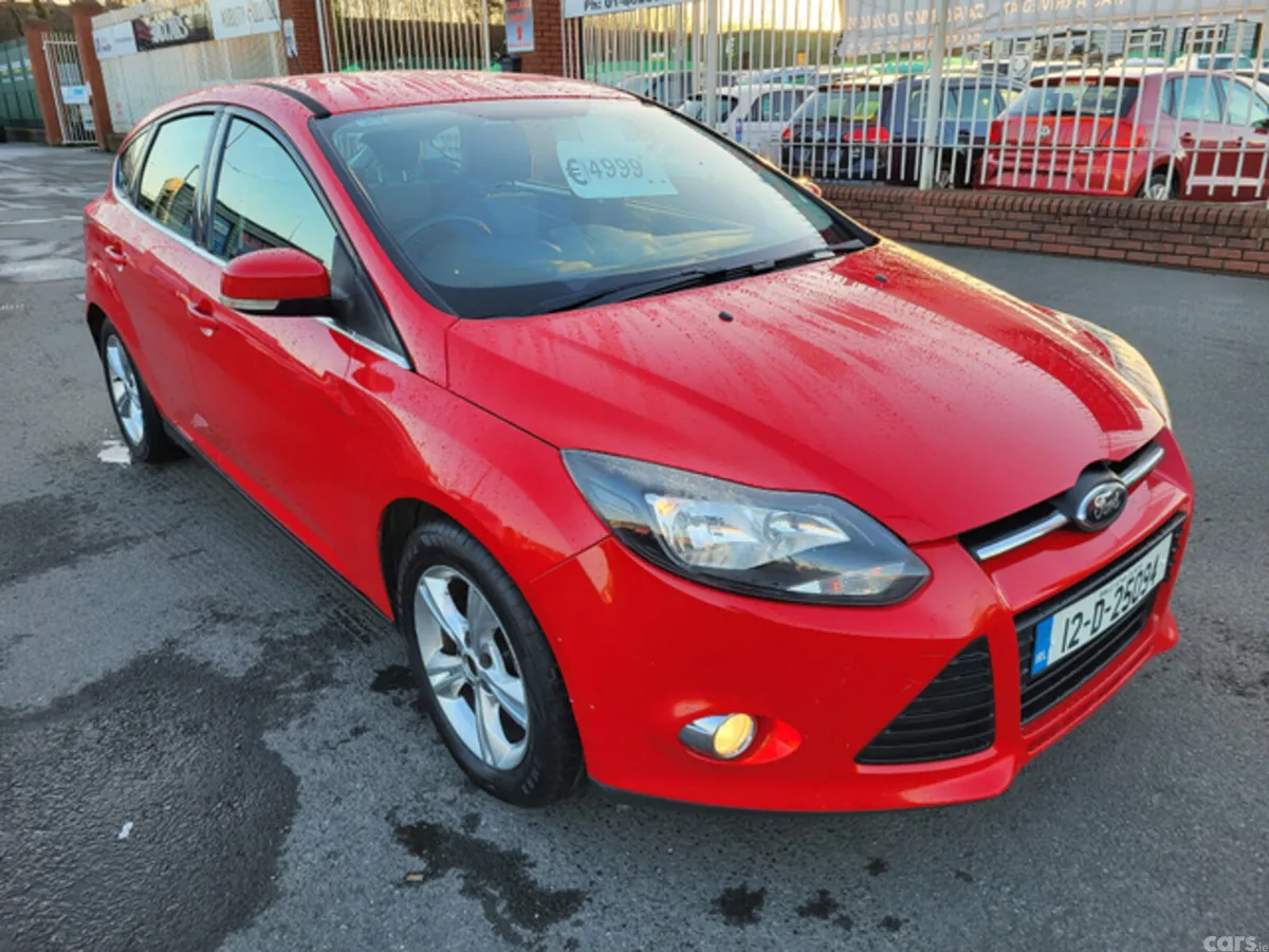 Ford Focus Hatchback, Diesel, 2012, Red
