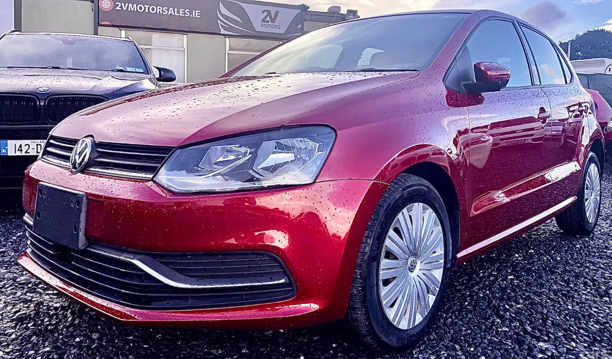 Volkswagen Polo Hatchback, Petrol, 2015, Red