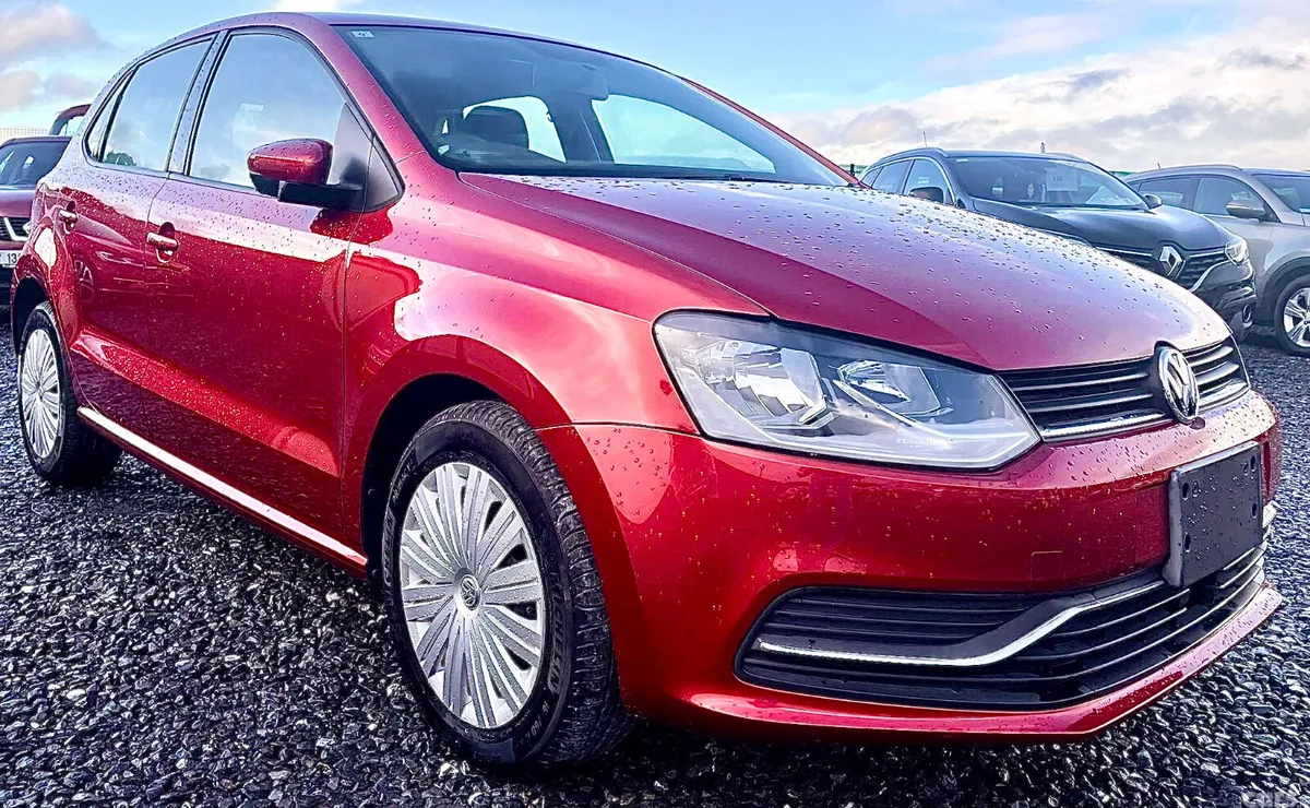 Volkswagen Polo Hatchback, Petrol, 2015, Red