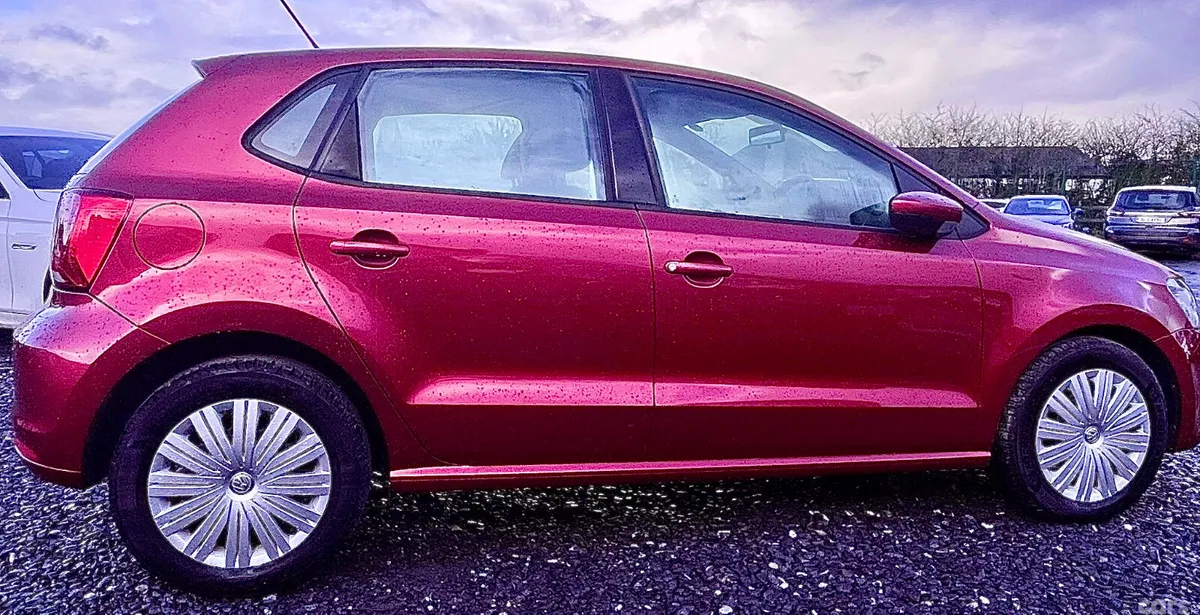 Volkswagen Polo Hatchback, Petrol, 2015, Red
