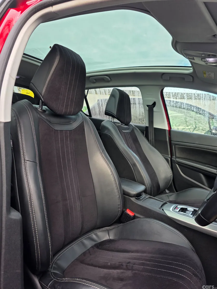 Peugeot 308 Estate, Petrol, 2015, Red
