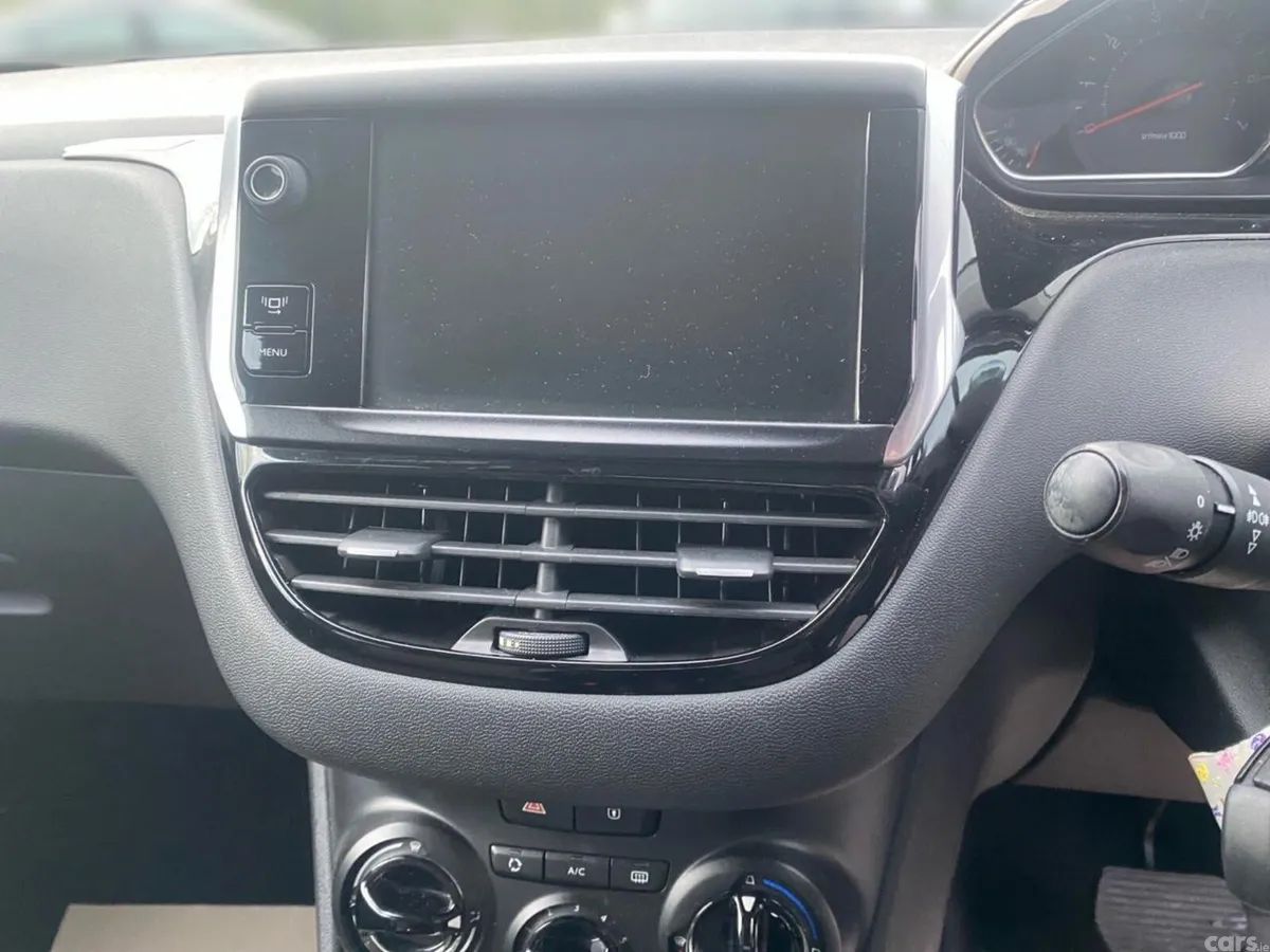 Peugeot 208 Hatchback, Petrol, 2014, Black