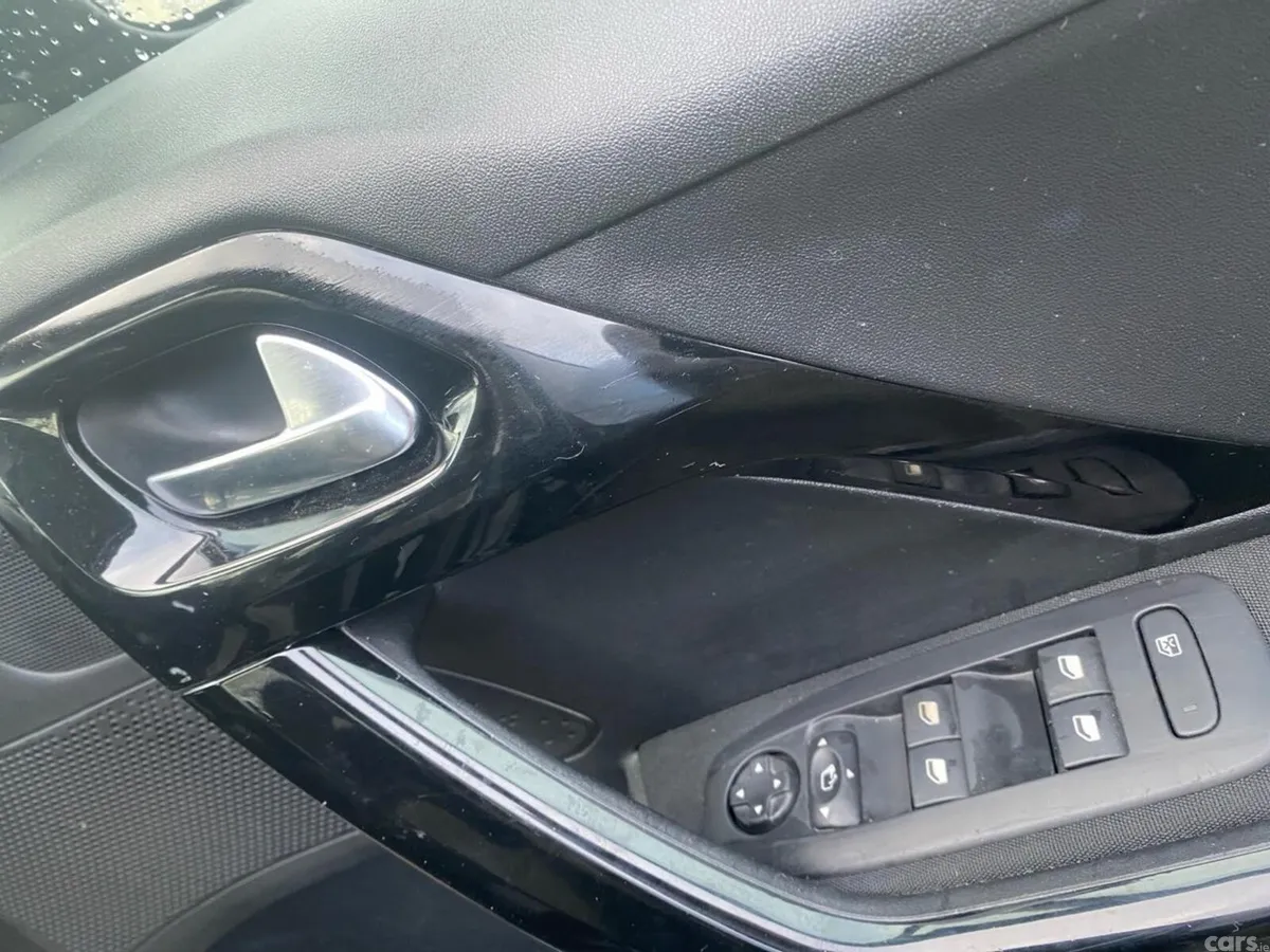 Peugeot 208 Hatchback, Petrol, 2014, Black