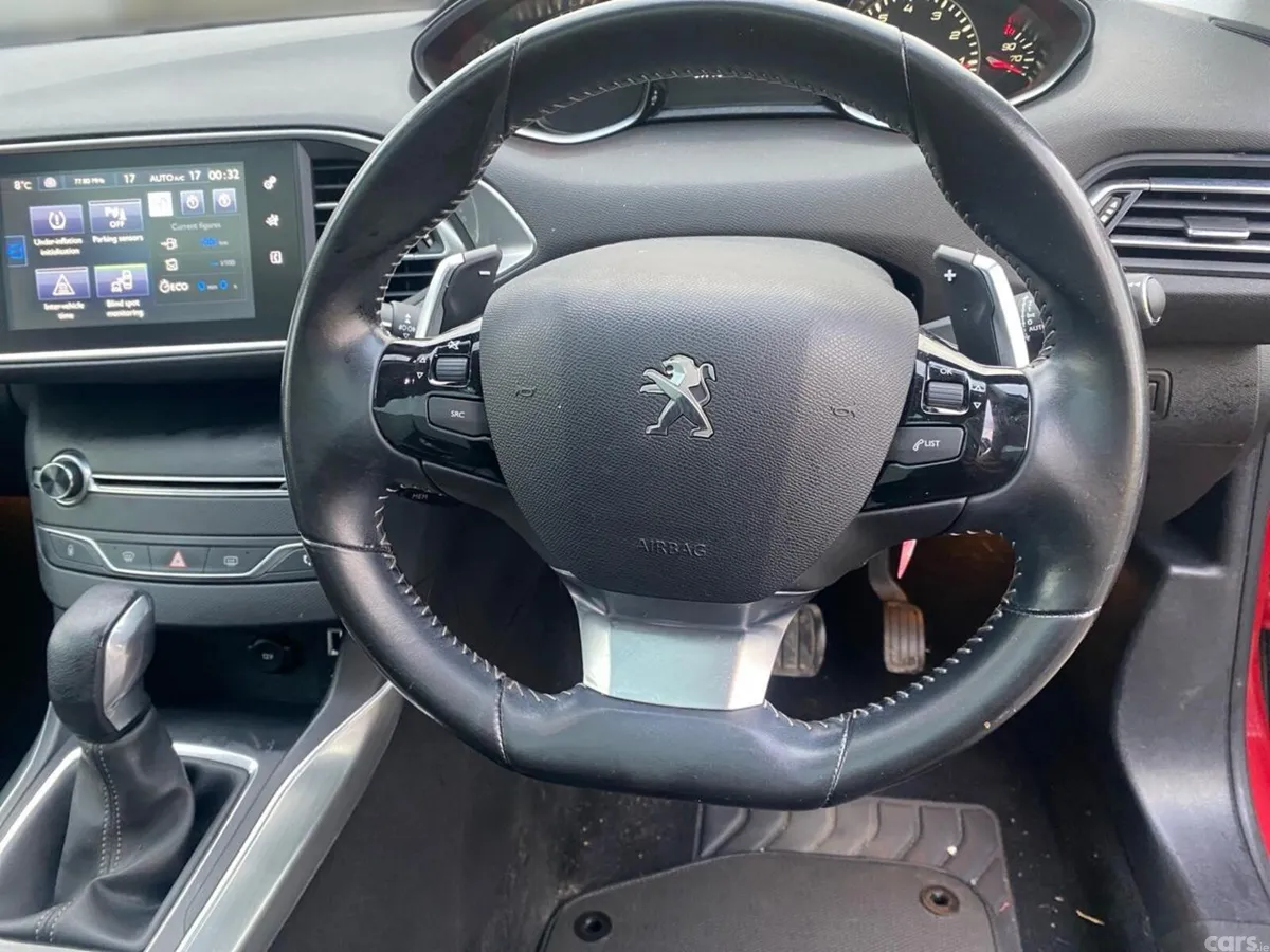 Peugeot 308 Estate, Petrol, 2015, Red