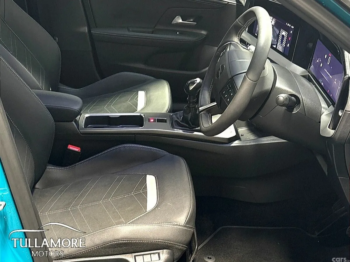Opel Mokka SUV, Petrol, 2025, Green