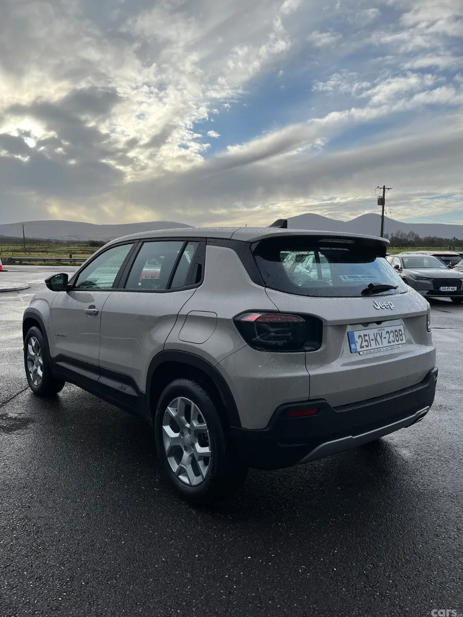 Jeep Avenger SUV, Petrol, 2025, Grey