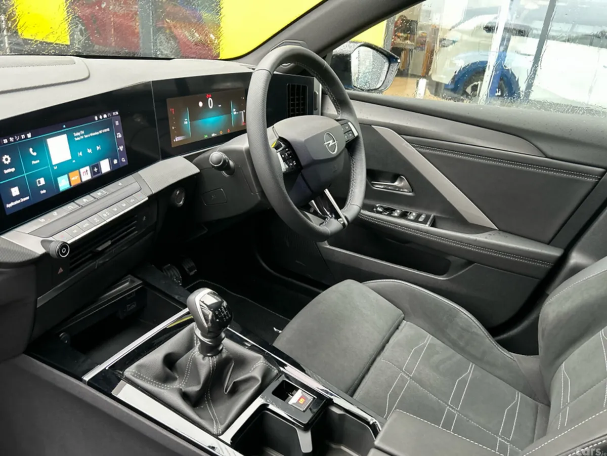 Opel Astra Hatchback, Petrol, 2026, Blue