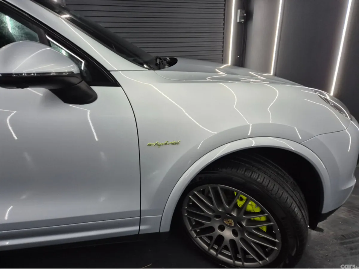 Porsche Cayenne SUV, Petrol Plug-in Hybrid, 2017, Silver