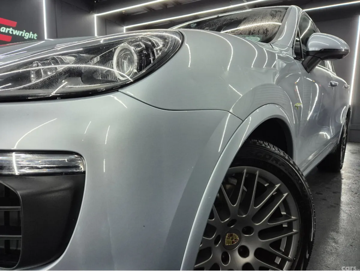 Porsche Cayenne SUV, Petrol Plug-in Hybrid, 2017, Silver