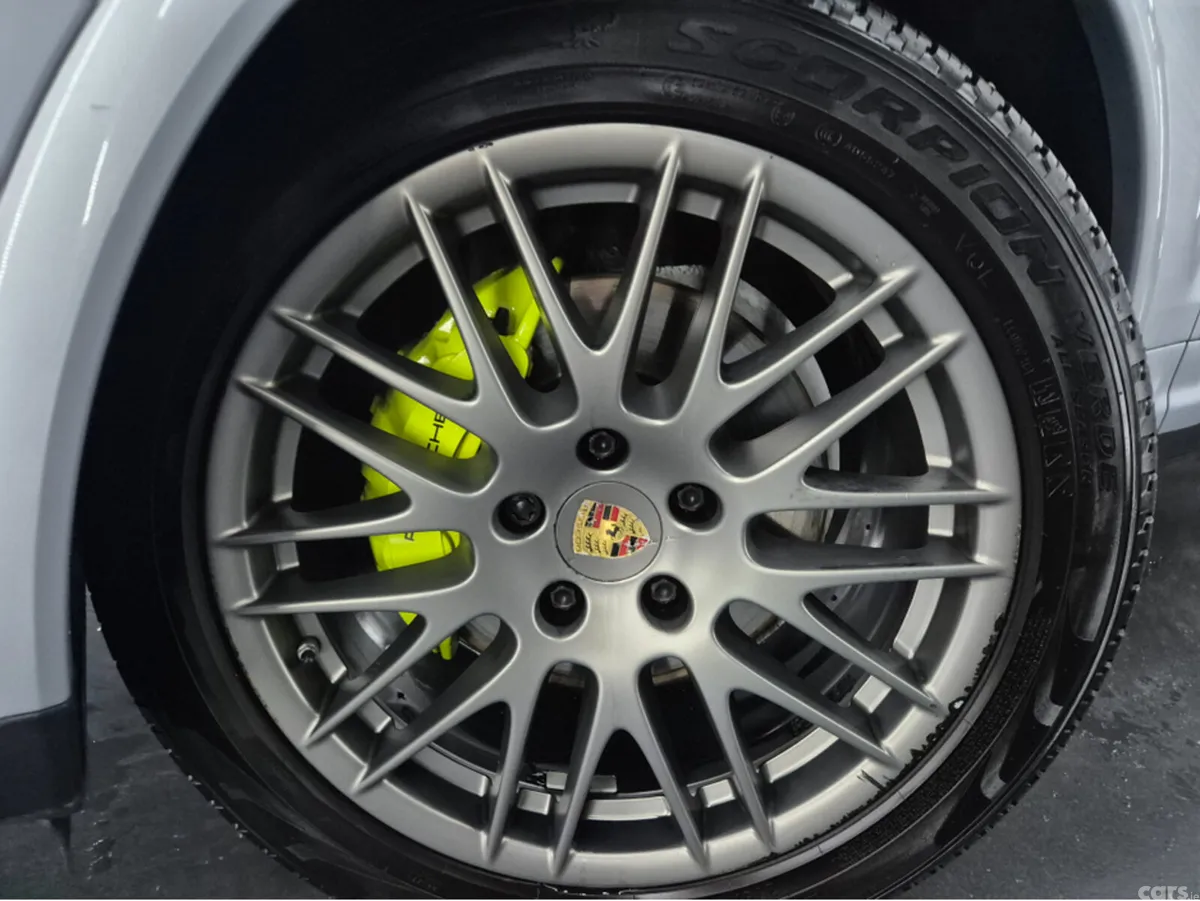 Porsche Cayenne SUV, Petrol Plug-in Hybrid, 2017, Silver