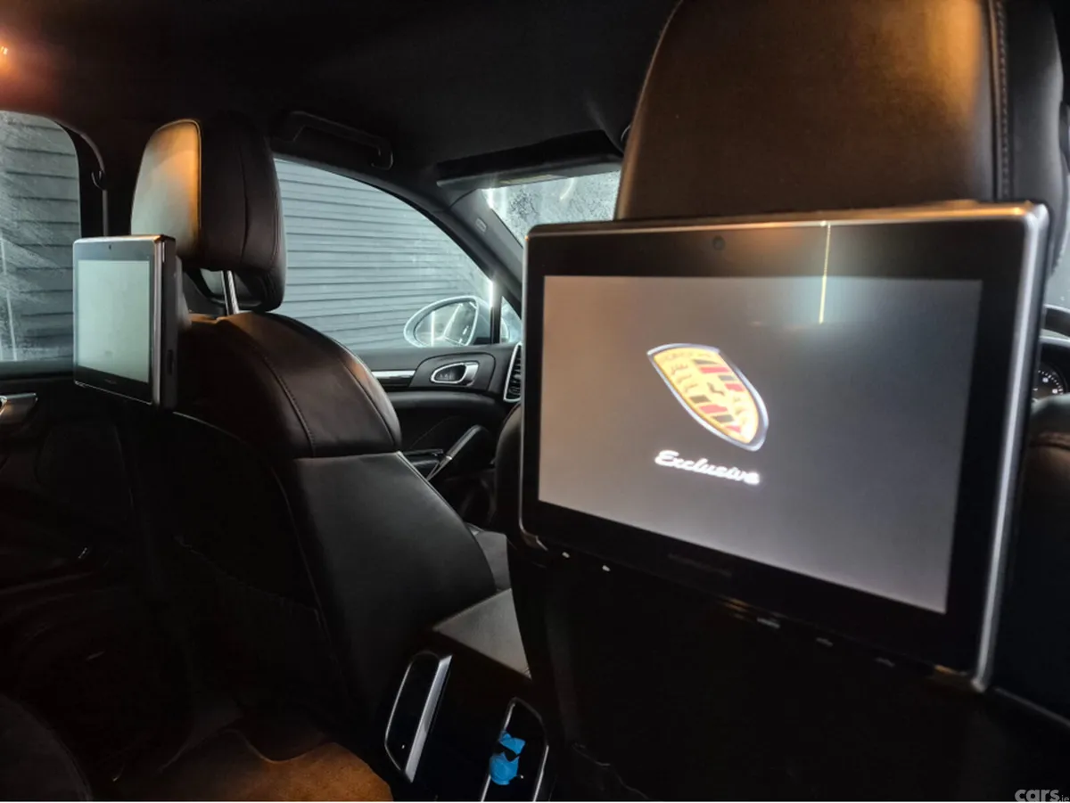 Porsche Cayenne SUV, Petrol Plug-in Hybrid, 2017, Silver