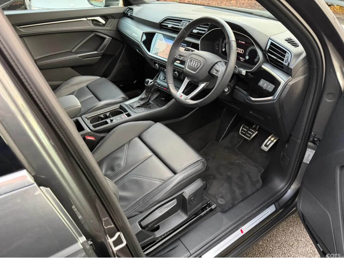 Audi Q3 Estate, Petrol Plug-in Hybrid, 2024, Grey