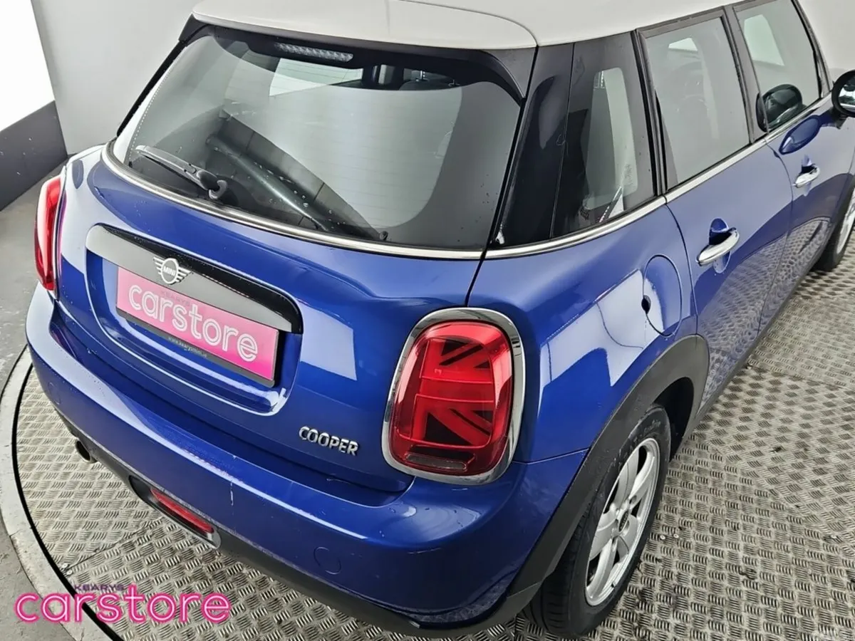 Mini Cooper Hatchback, Petrol, 2019, Blue