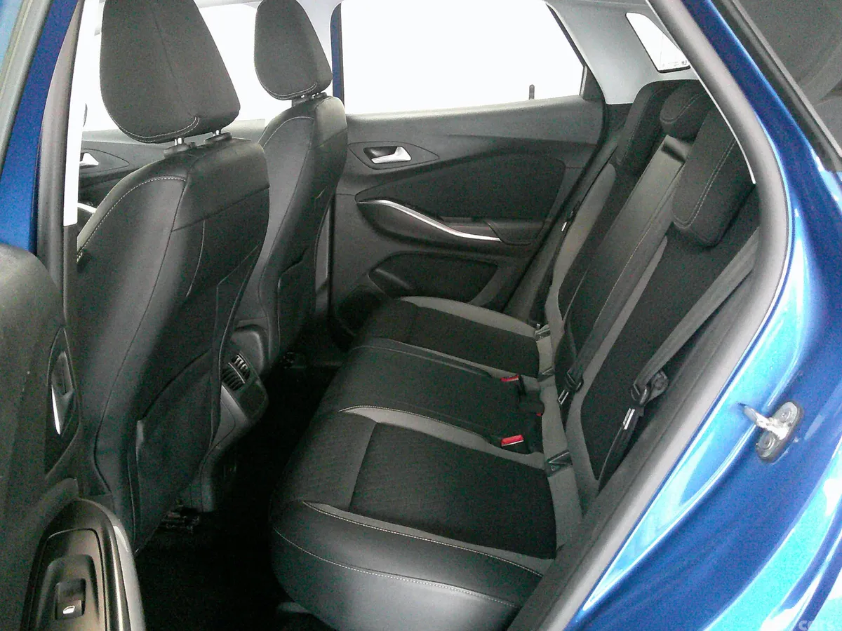 Vauxhall Grandland X Hatchback, Diesel, 2018, Blue