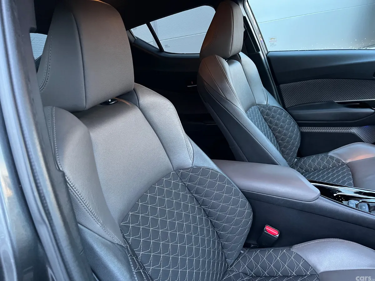 Toyota C-HR Hatchback, Petrol, 2023, Grey