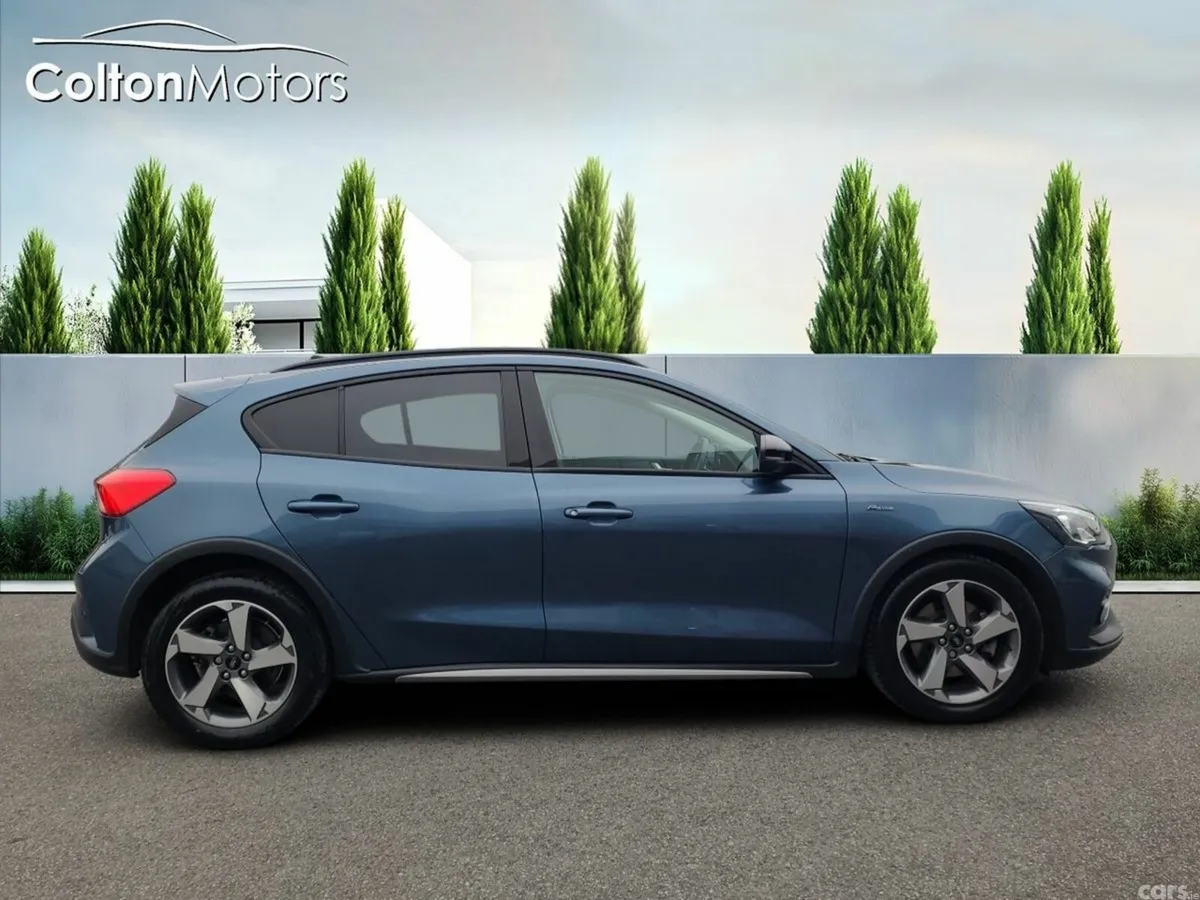 Ford Focus Hatchback, Petrol, 2020, Blue