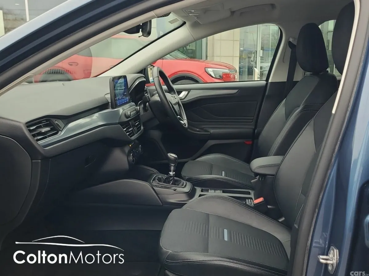 Ford Focus Hatchback, Petrol, 2020, Blue