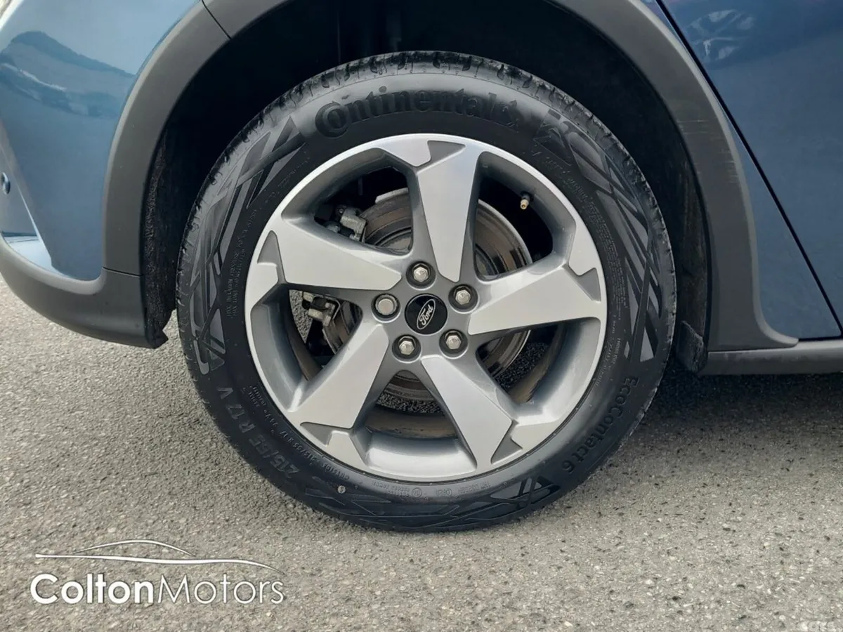 Ford Focus Hatchback, Petrol, 2020, Blue