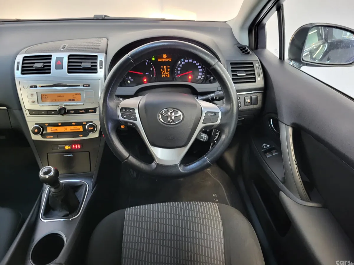 Toyota Avensis Saloon, Diesel, 2015, Black
