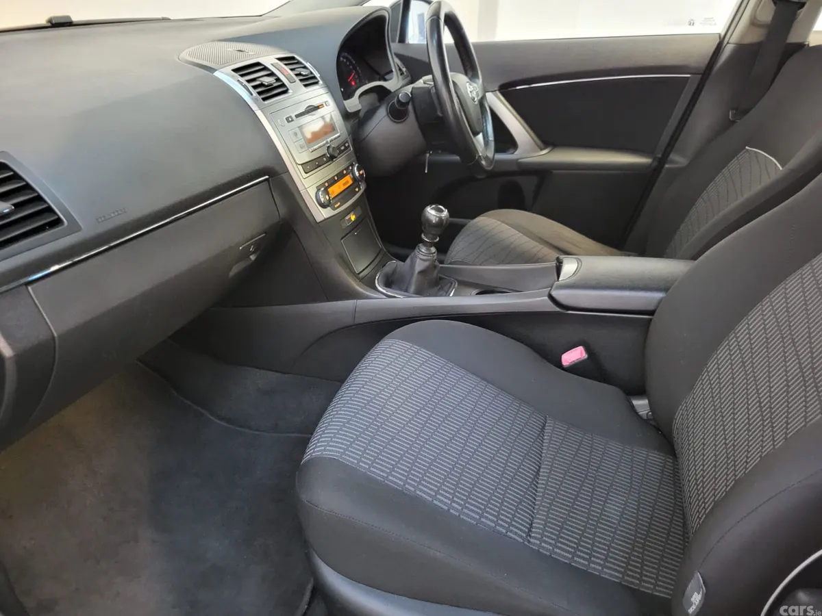 Toyota Avensis Saloon, Diesel, 2015, Black
