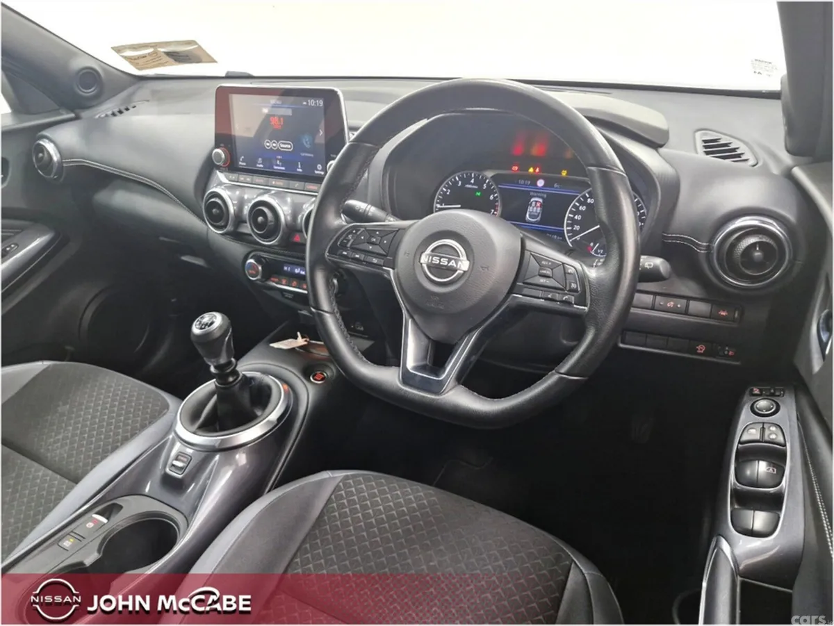 Nissan Juke MPV, Petrol, 2024, White