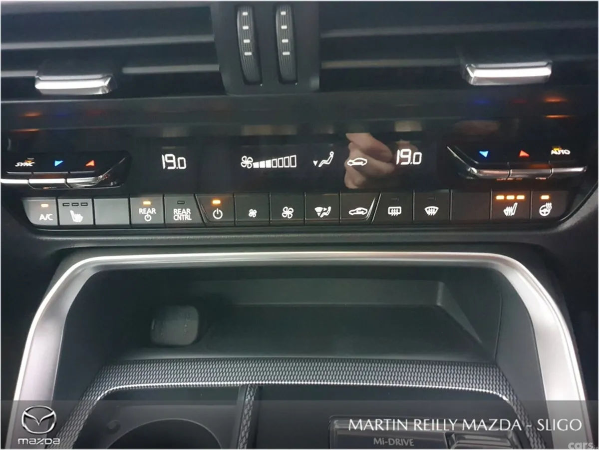 Mazda CX-80 MPV, Petrol Plug-in Hybrid, 2026, Gold
