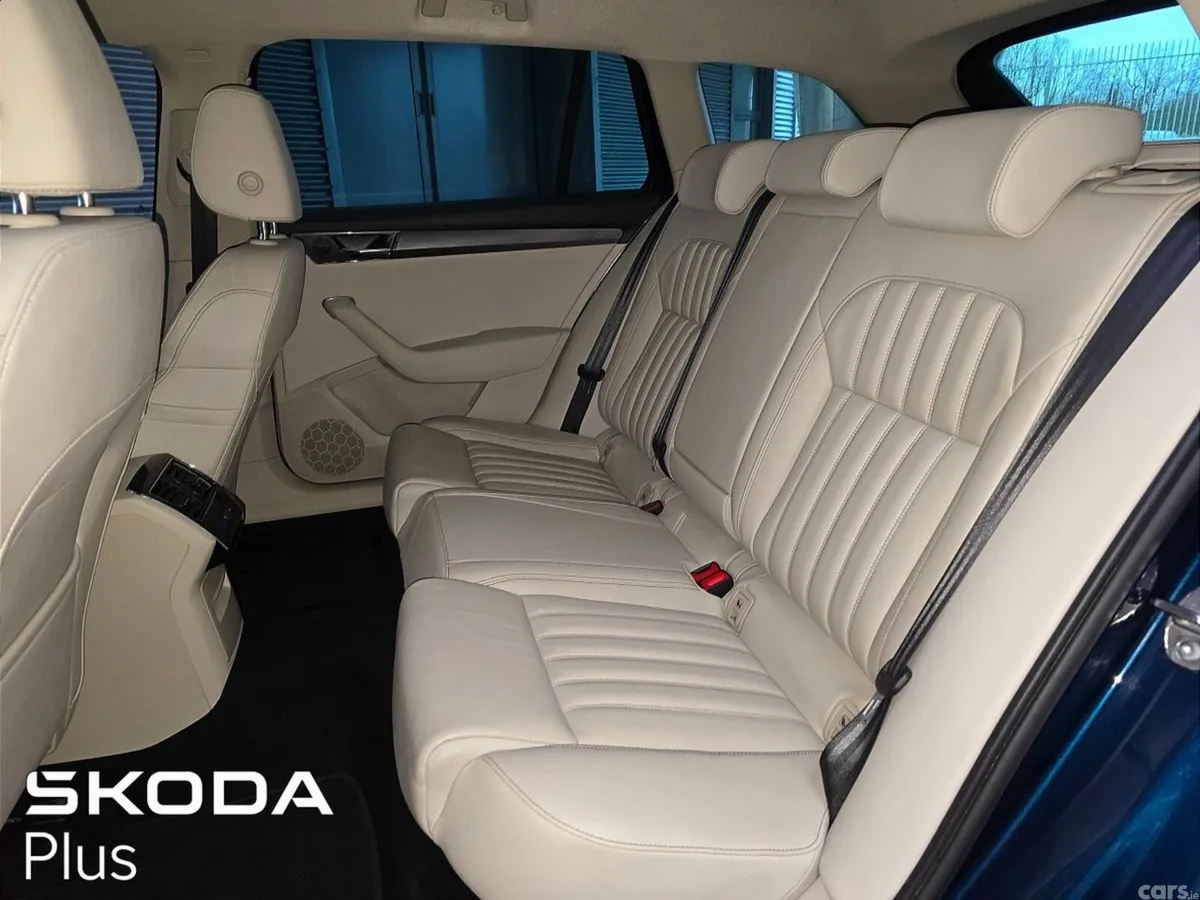 Skoda Superb Estate, Diesel, 2023, Blue