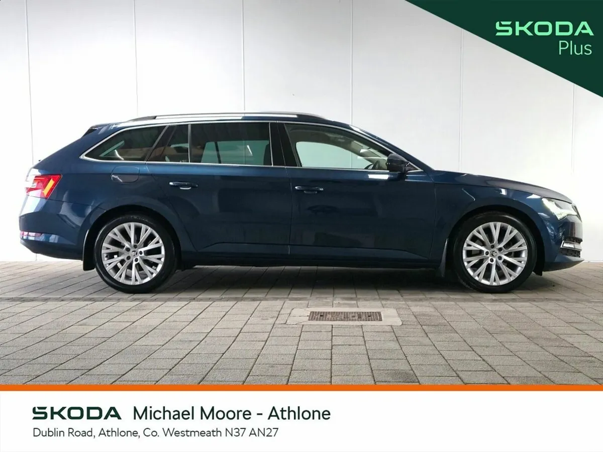 Skoda Superb Estate, Diesel, 2023, Blue