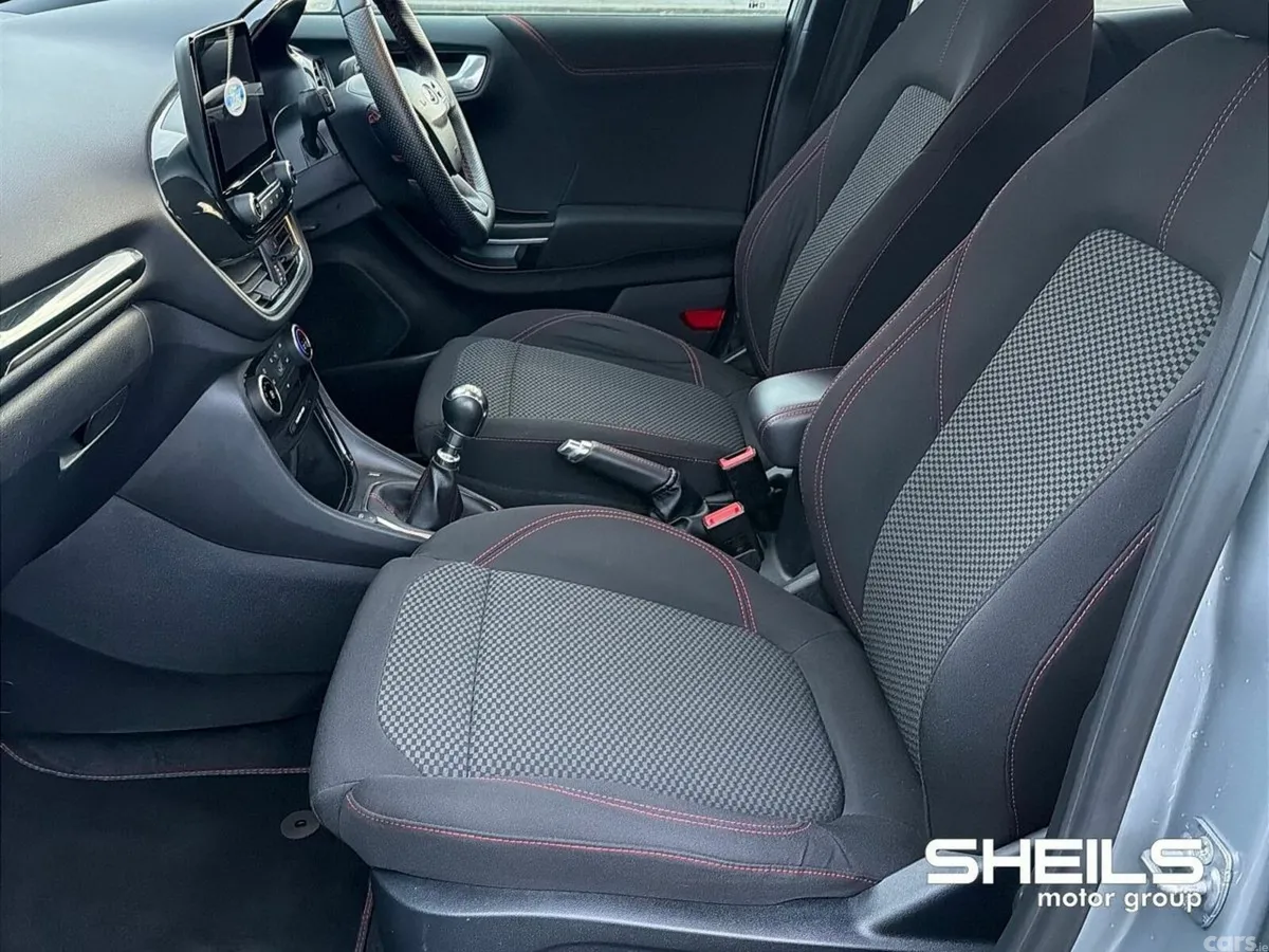 Ford Puma SUV, Petrol Hybrid, 2023, Grey