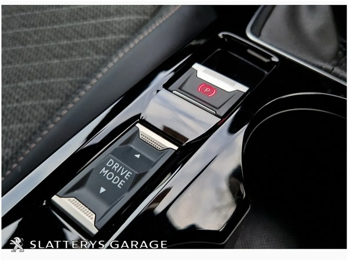 Peugeot 2008 SUV, Petrol, 2025, Blue
