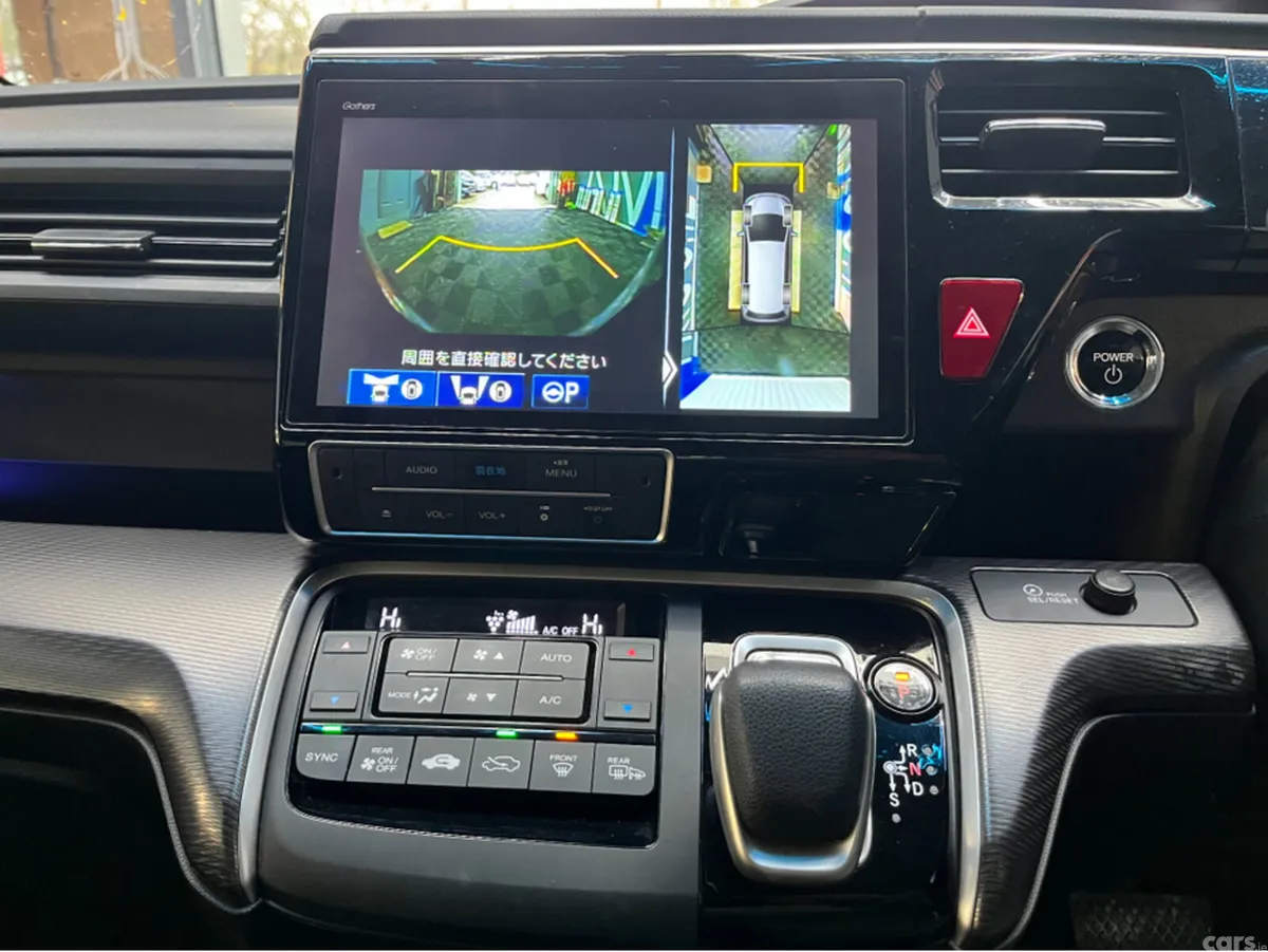 Honda Stepwagon MPV, Petrol Hybrid, 2020, White