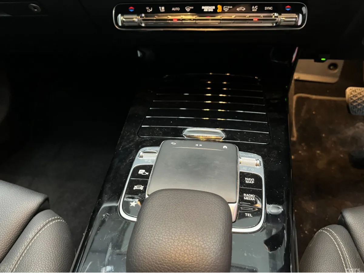 Mercedes-Benz A-Class Hatchback, Diesel, 2019, Silver