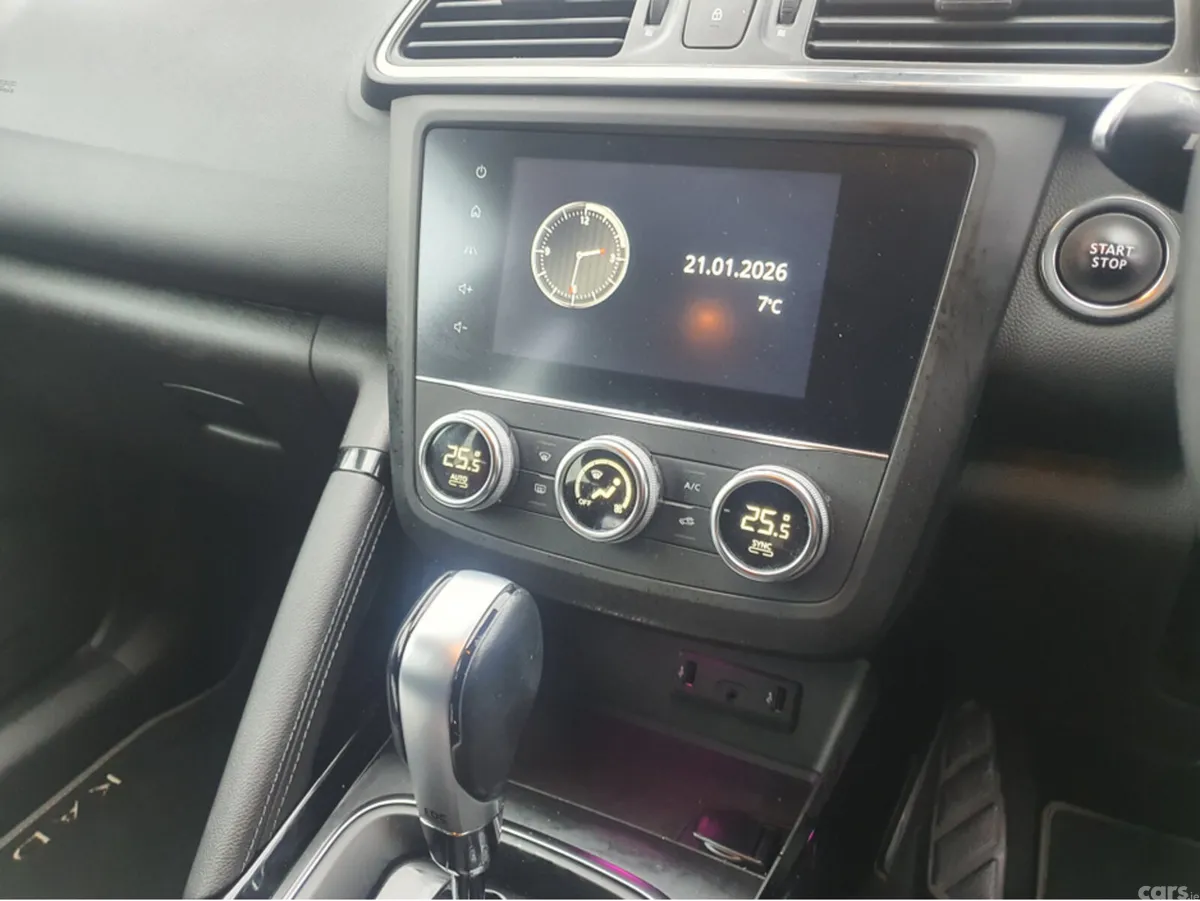 Renault Kadjar Hatchback, Diesel, 2019, Blue