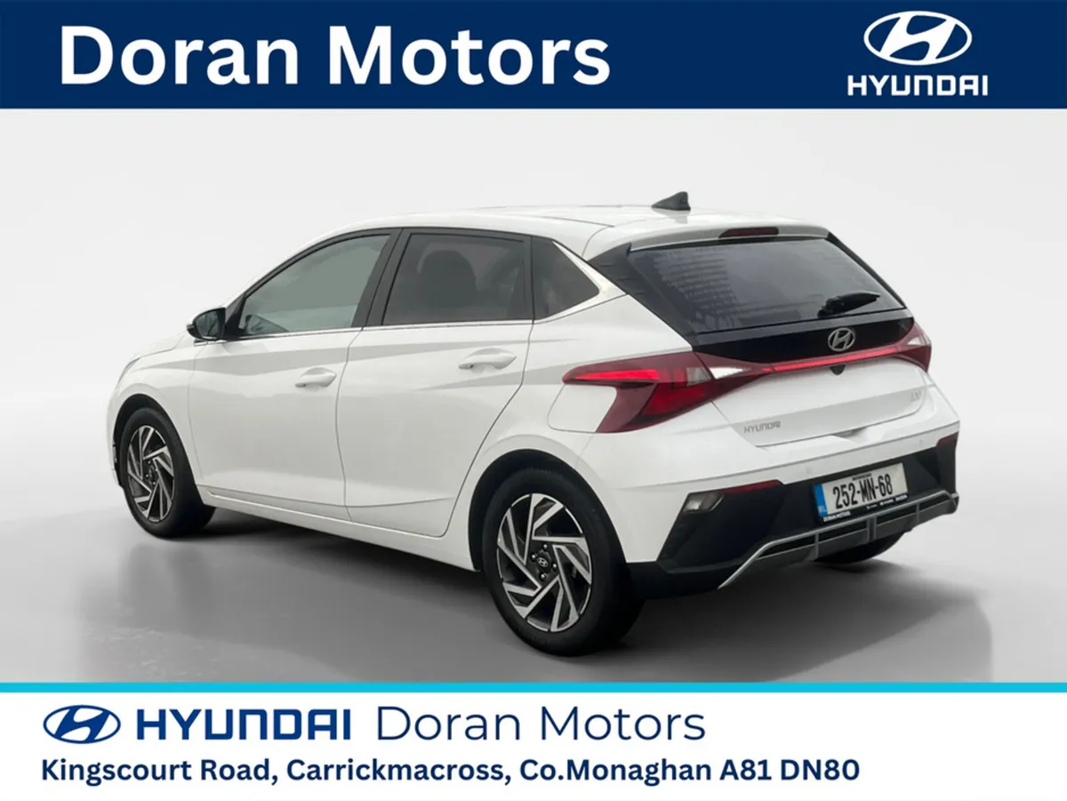 Hyundai i20 Hatchback, Petrol, 2025, White
