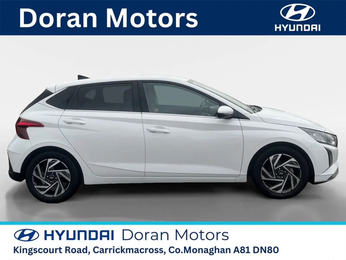 Hyundai i20 Hatchback, Petrol, 2025, White