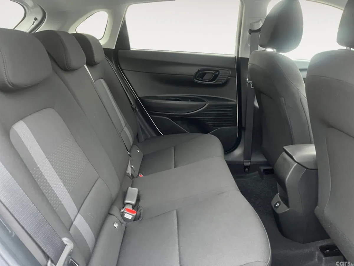 Hyundai i20 Hatchback, Petrol, 2025, White