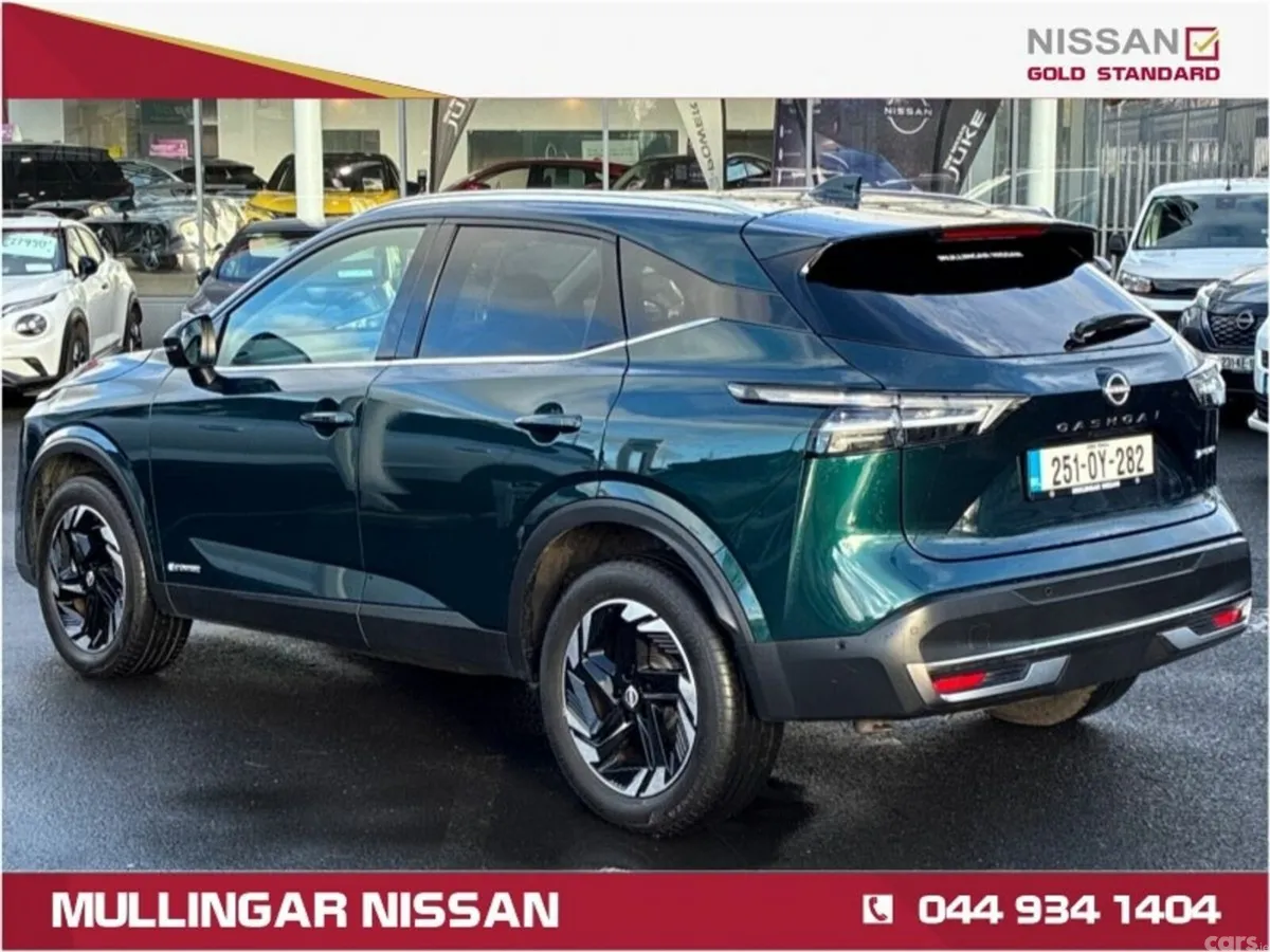 Nissan Qashqai MPV, Petrol Hybrid, 2025, Green