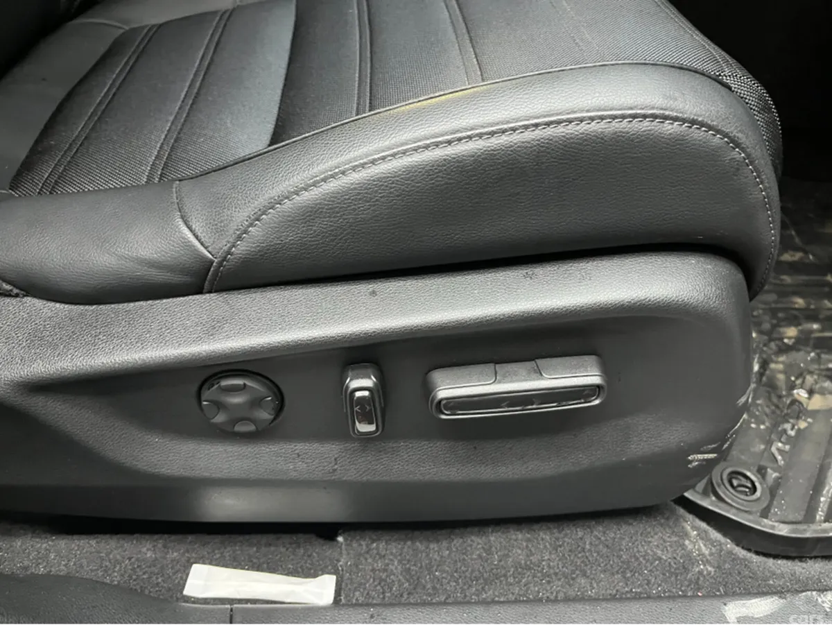 Honda CR-V SUV, Petrol Hybrid, 2022, White