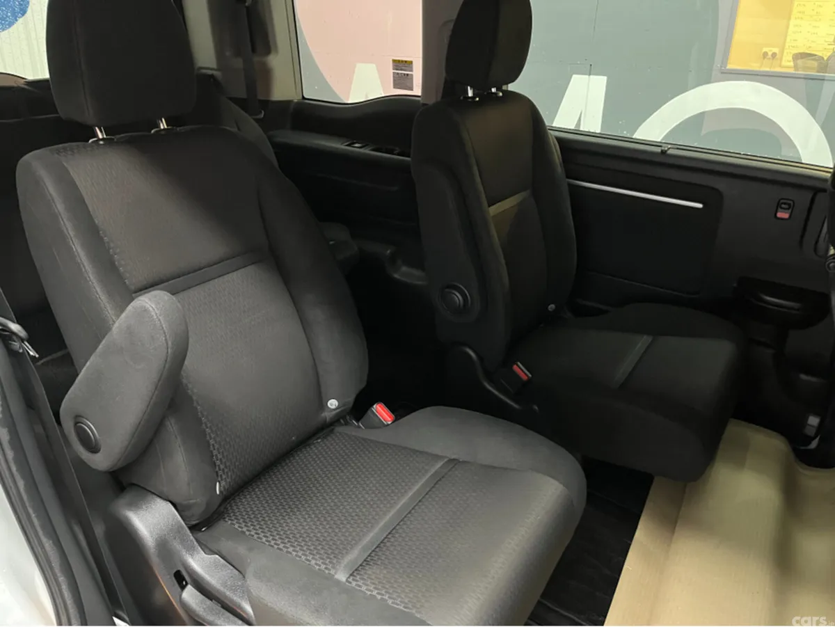 Honda Stepwagon MPV, Petrol Hybrid, 2020, White