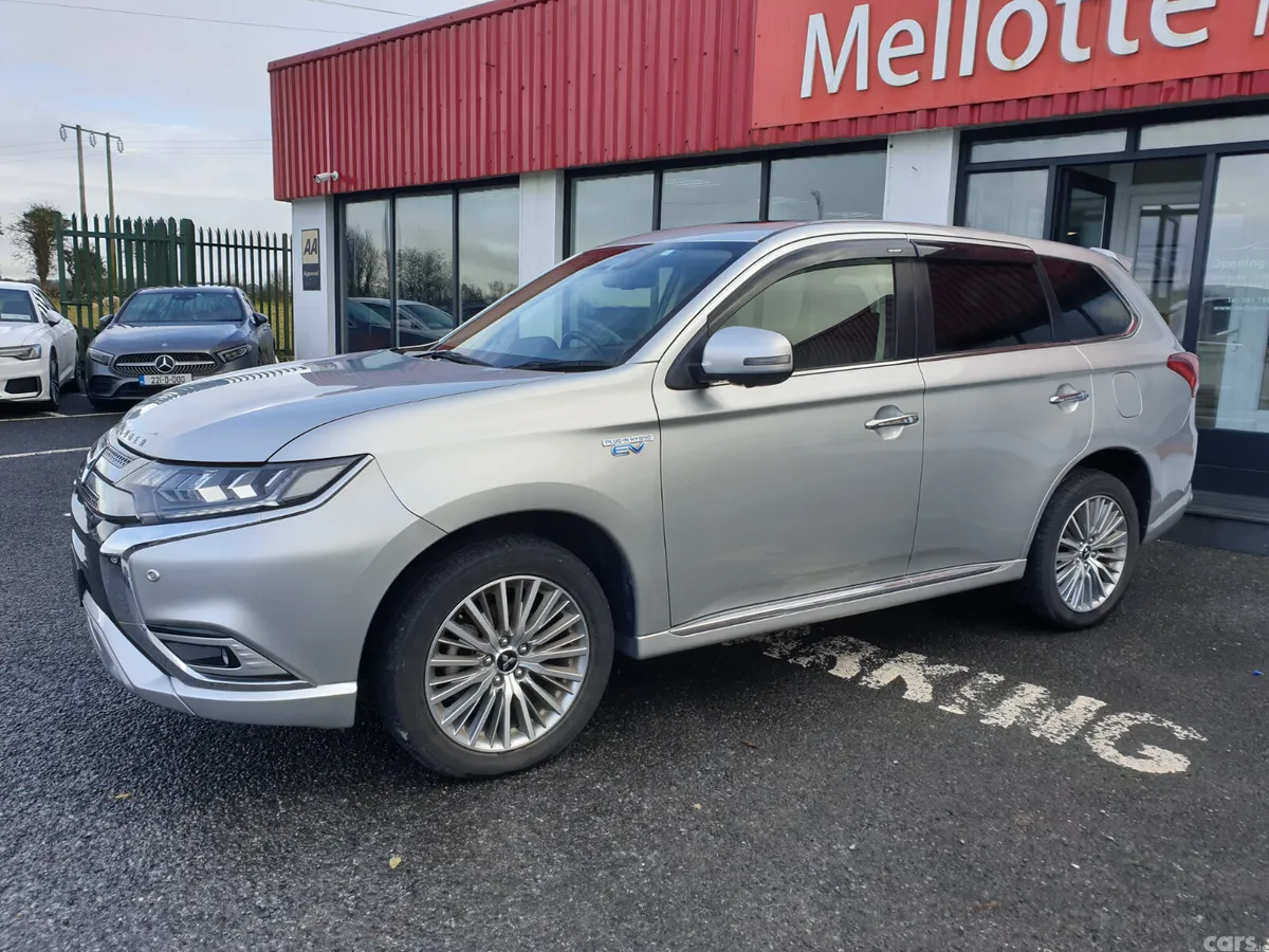 Mitsubishi Outlander SUV, Petrol Plug-in Hybrid, 2020, Silver