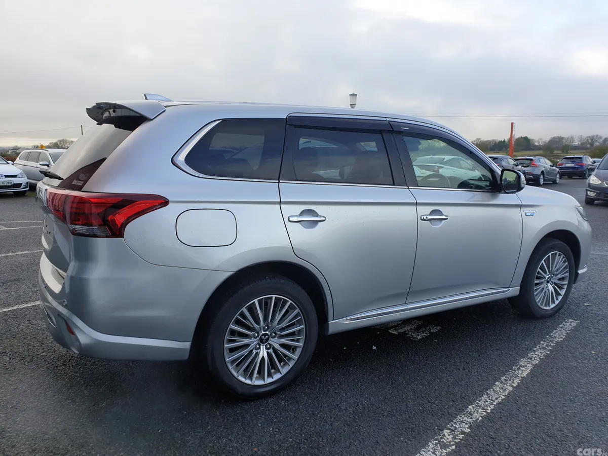 Mitsubishi Outlander SUV, Petrol Plug-in Hybrid, 2020, Silver