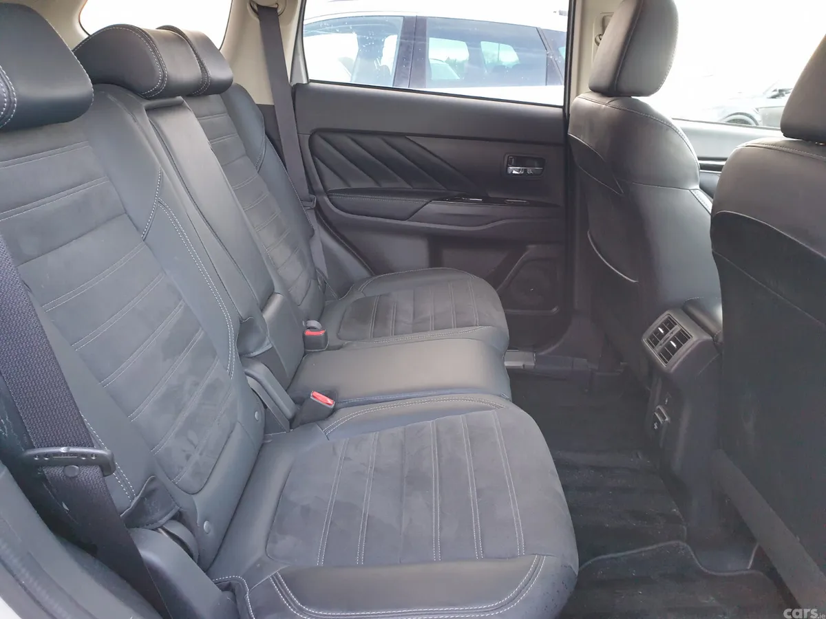 Mitsubishi Outlander SUV, Petrol Plug-in Hybrid, 2020, Silver